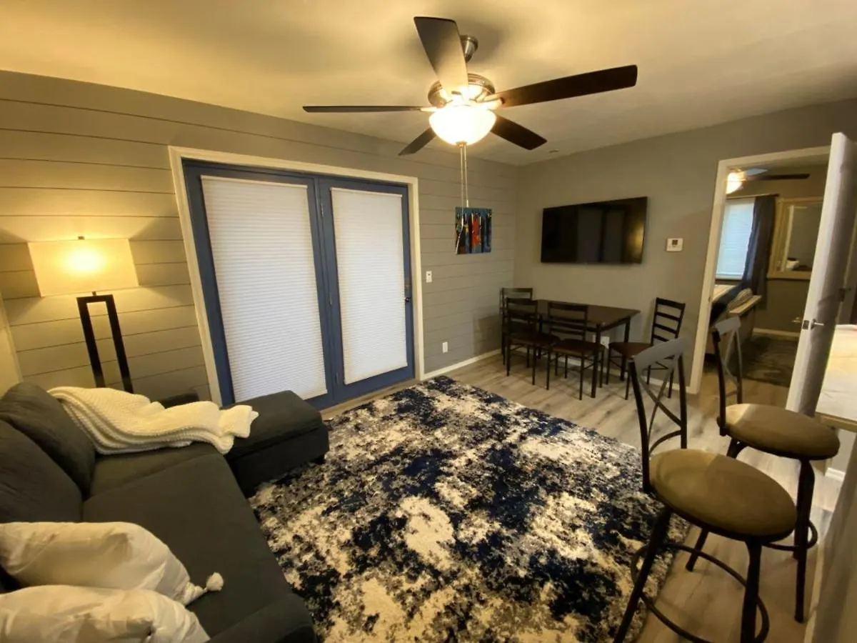 10 Chelsea Place On The Park Apartment Phoenix