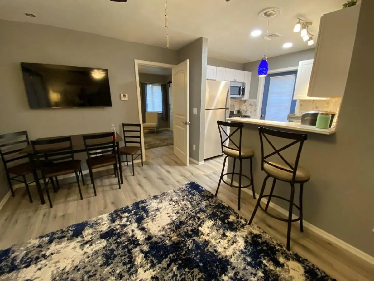 10 Chelsea Place On The Park Apartment Phoenix 0*,  United States